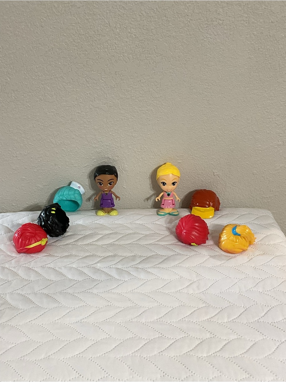 Kids Doll Playset with Interchangeable Hair Pieces - Yellow & Mixed Colors